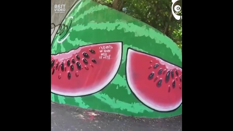 Художник исправляет молодые знаки