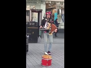 Работает с большим энтузиазмом 😃