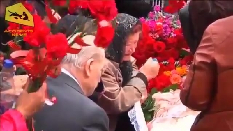 Краматорск 5 мая, 2014 похороны 21 летней юлии изотовой убитой украинскими военными преступниками
