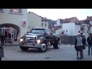 Ford f 650 в городе