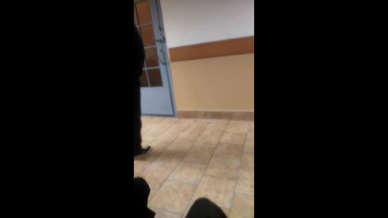 Граждан ссср валерий муратов стоял с красным флагом в ленинграде!