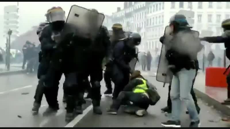 «поедем, красотка, кататься »