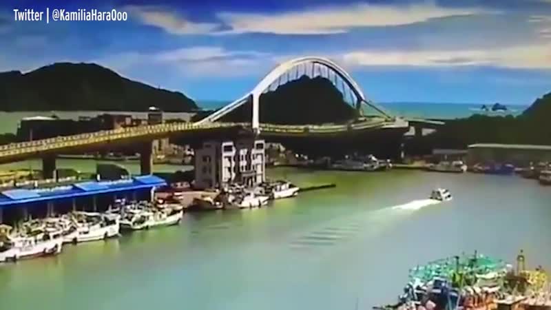 Обрушение моста в тайване