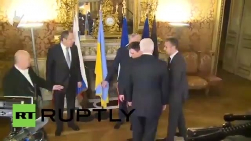 На место, холоп!