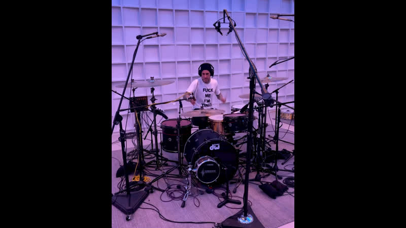 Blink 182 трэвис баркер соло на барабанах anthem pt 3