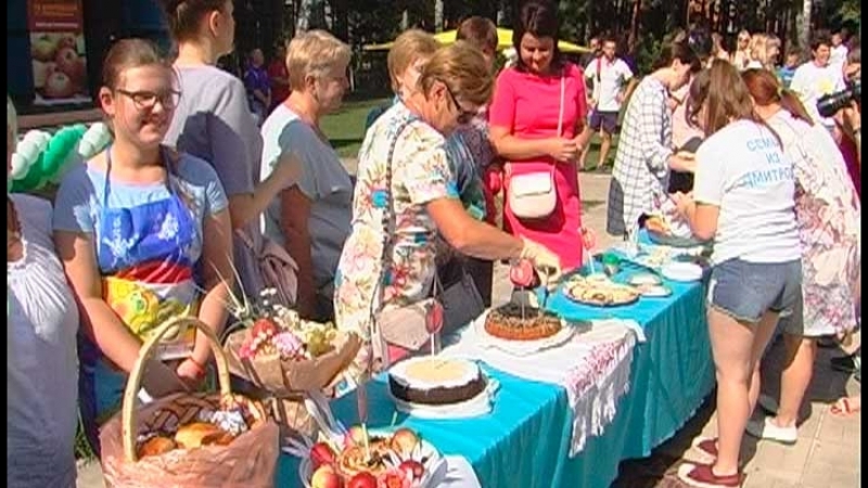 «фестиваль шарлотки» в парке «березовая роща»