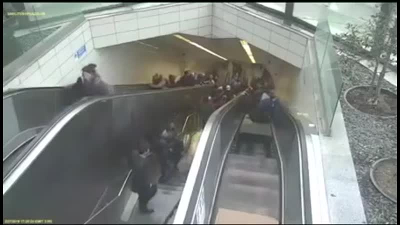 Поломка эскалатора эскалатора к трагедии