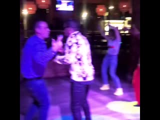 Моро и его зам в тики баре mp4