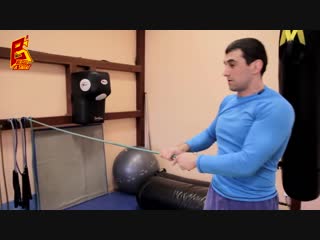 Тренироа и упражнения с борцовской резиной resistance band judo