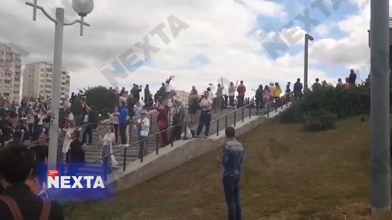 Минск, послы других стран возлагают цветы