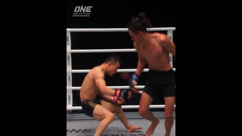 Колено в прыжке