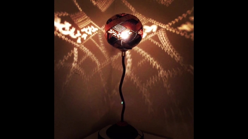 Leaf porn video – Gourd lamp with gold leaf an filigree