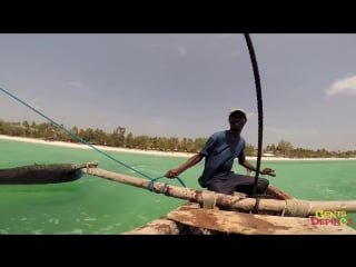 Chillax dhow (sailing in the indian ocean)