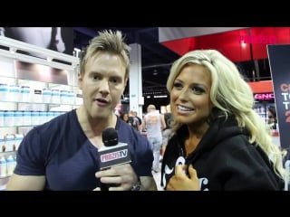 Diana dahlgren at mr olympia 2011