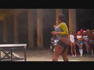 She went crazy! city girls twerk challenge 25,000