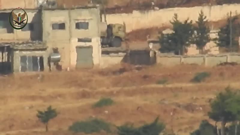 Боевики "национального фронта освобождения" заптурили грузовик урал 4320 сирийской армии на севере провинции хама