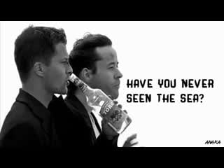 Anaka knocking on heaven's door // you have never ever been to the ocean? // clip