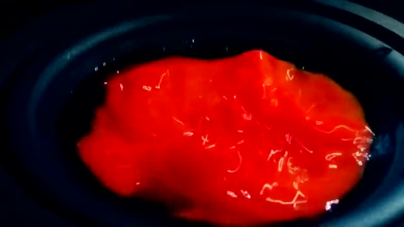 Что будет если положить огромный слайм на мощный сабвуфер