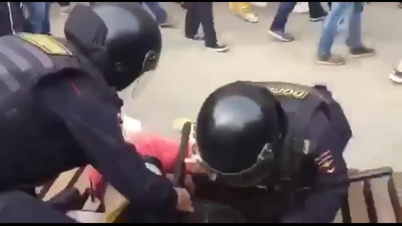 Избиения и задержания граждан силовиками протесты в центре москвы, 3 августа 2019