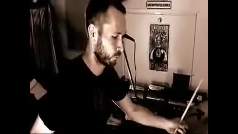Kimmo pohjonen &amp; sami kuoppamaki plays hendrix