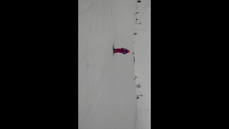 Иринка покоряет красный склон в хабарах