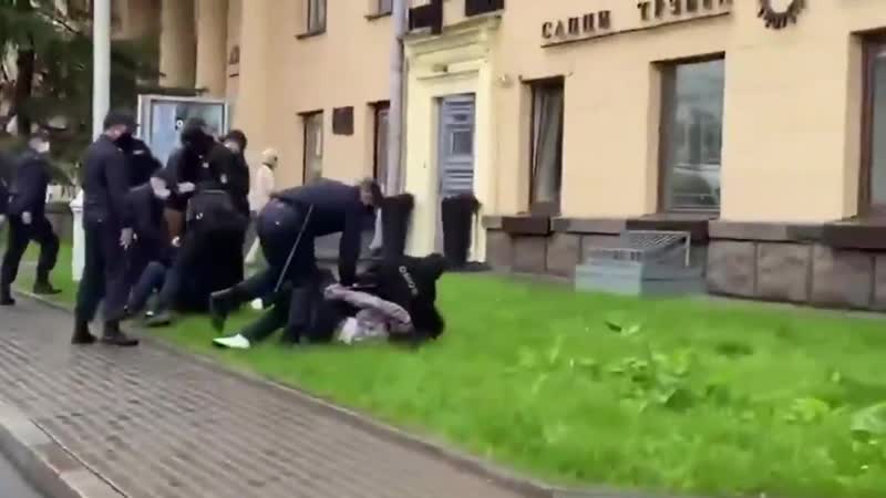 Люблю такое сотрудники омон задерживают онижедетей мвд на страже правопорядка от