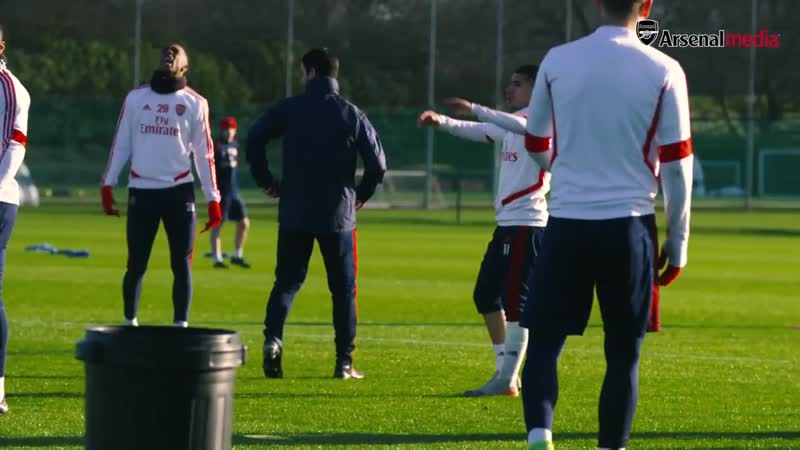 Inside training mikel arteta leads the session!