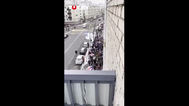 Калона маршы двароў