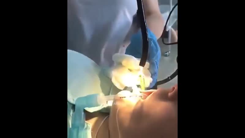 В дагестане спящей девушке в рот заползла змея