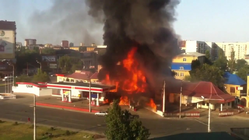 Взрыв авто запраи азс