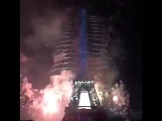 눈으로 보이는 만큼 안보여 #france #paris #혁명기념일 #불꽃축제 #에펠 париж