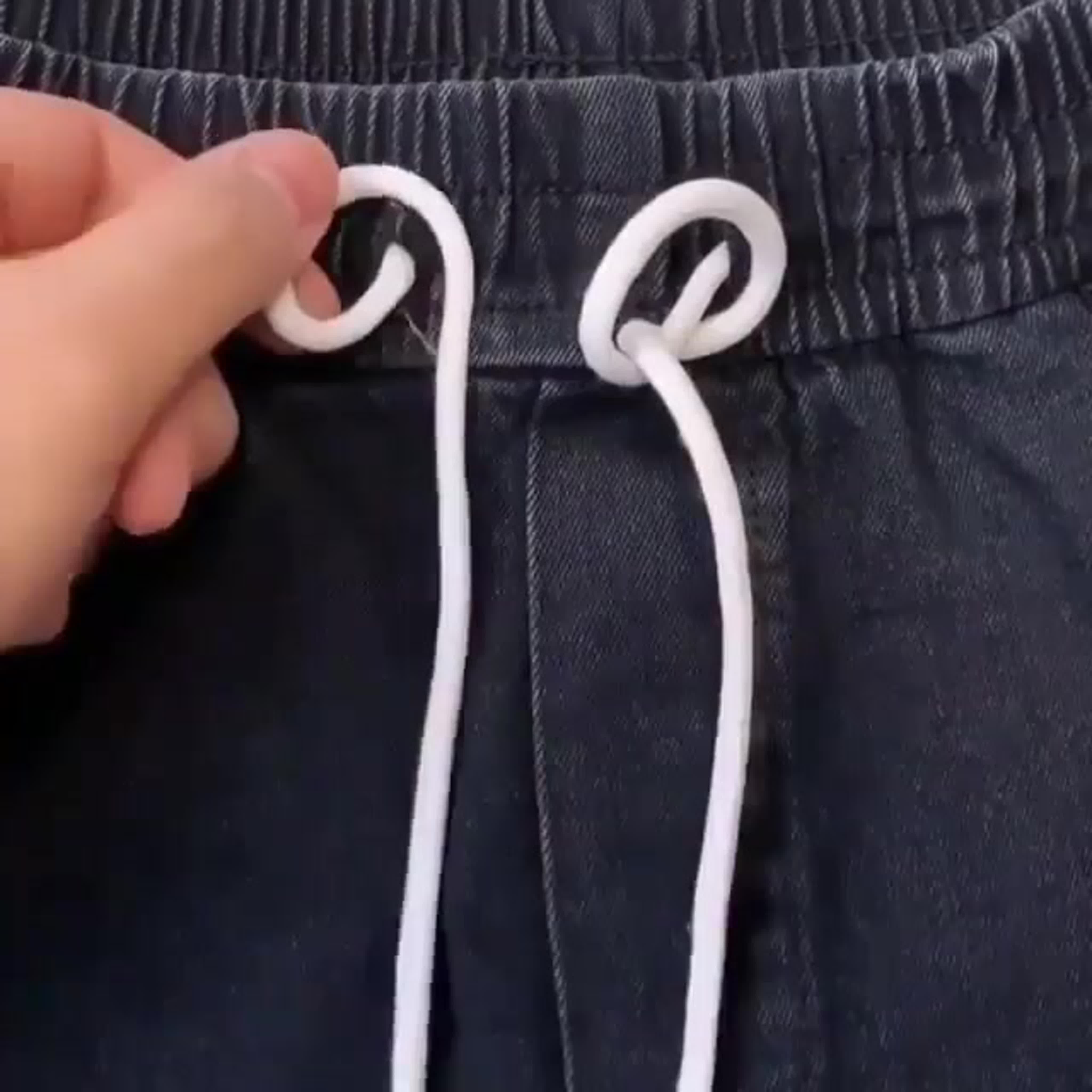 Завязка шнурков на штанах