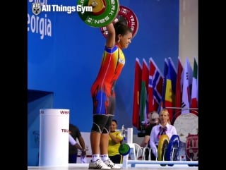 15 (!) year old @angiedajomes (69kg, ecuador 🇪🇨) snatching 98kg for silver at junior worlds! what's more, she weighed in at only