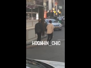 [fancam ] 180322 чанбин возле здания jyp entertainment ‏