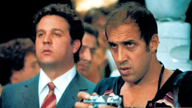 Невезучий папарацци / ecco noi per