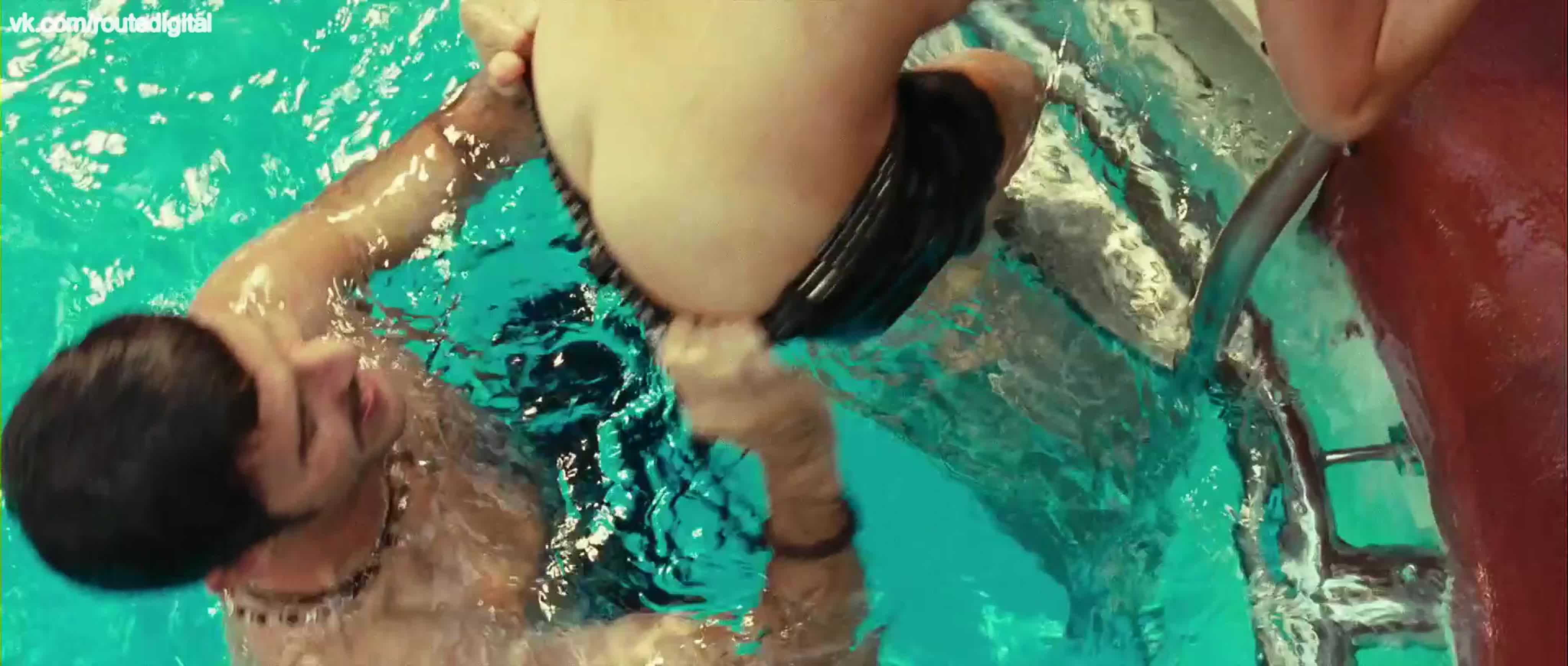 Порно мұғалім студенттерді трахты