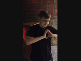 Демид танцует