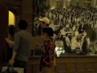 Sulli and krystal back to the hotel (130824)