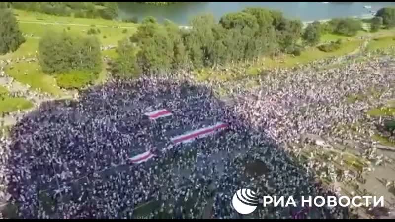 Сотни porn video – Сотни тысяч человек протестуют в белоруссии, сейчас в минске у дворца независимости