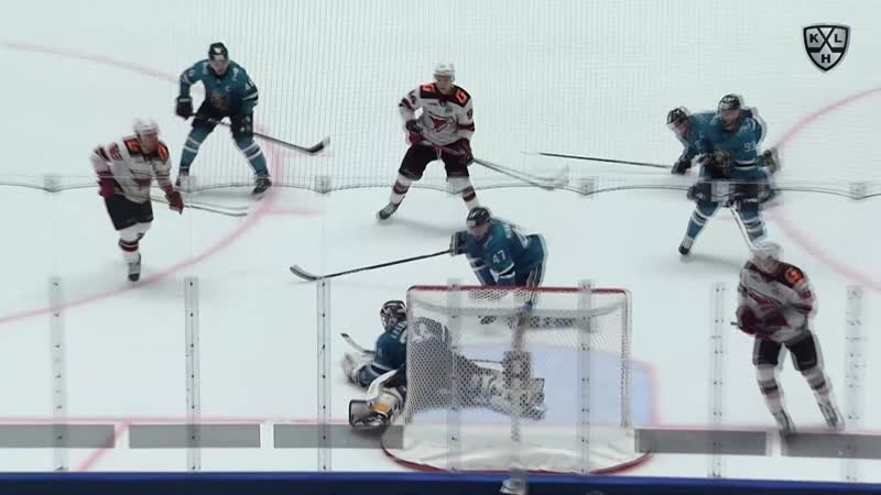 Зернов делает всё, чтобы хохлачёв забросил