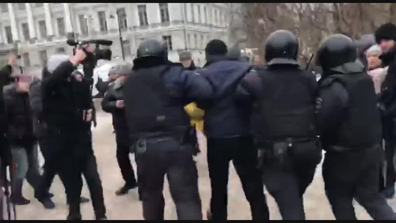 Задержания на "марше разгневанных матерей" питер