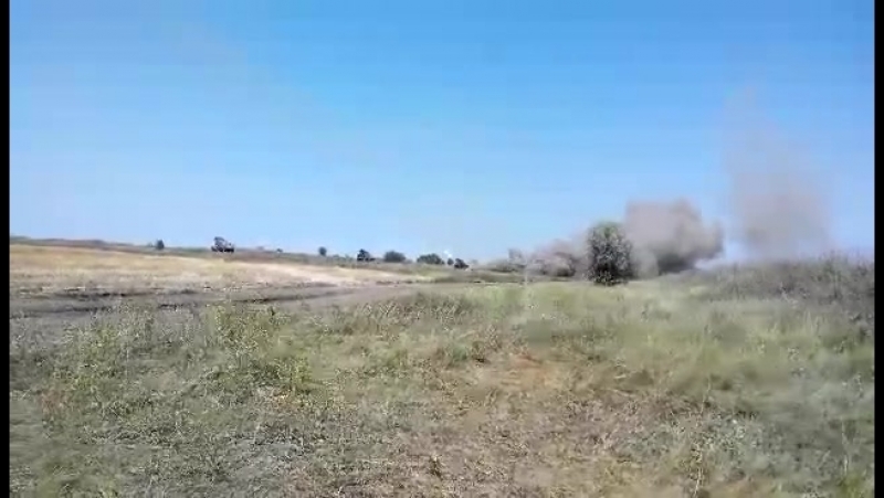 Українська артилерія "закидала гвоздиками" склад бойовиків з пальним і снарядами