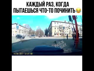 Лучше так чем на голову кому то, потому что судя по всему этот столб ветром бы сдуло