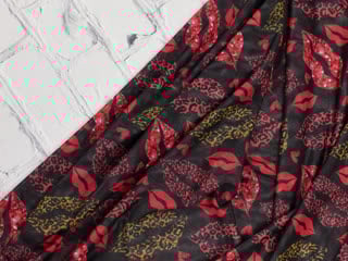 Сетка nude принт, губы на чёрном