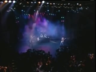 Krokus screaming in the night