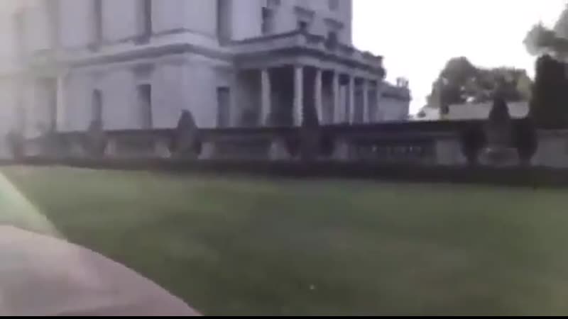 2 blm активисты проникают на частную собственность в сент луисе 🇺🇸