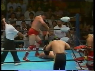 Jun akiyama/kenta kobashi/mitsuharu misawa vs akira taue/toshiaki kawada/yoshinari ogawa