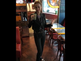 This look is brought to you by @alexandermcqueen @rodarte @jacquieaiche @zeyneparcay @fredasalvador 🍹🍹🍹