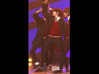 [k fancam] txt 휴닝카이 직캠 9와 4분의 3 승강장에서 너를 기다려 (txt huening kai fancam) l @musicbank 191115