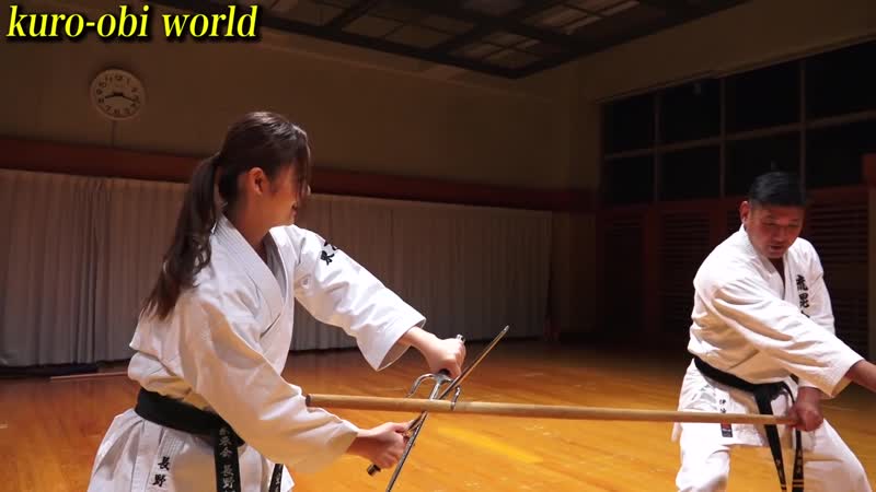 Lets study 【sai】 of kobudo with karate girl!
